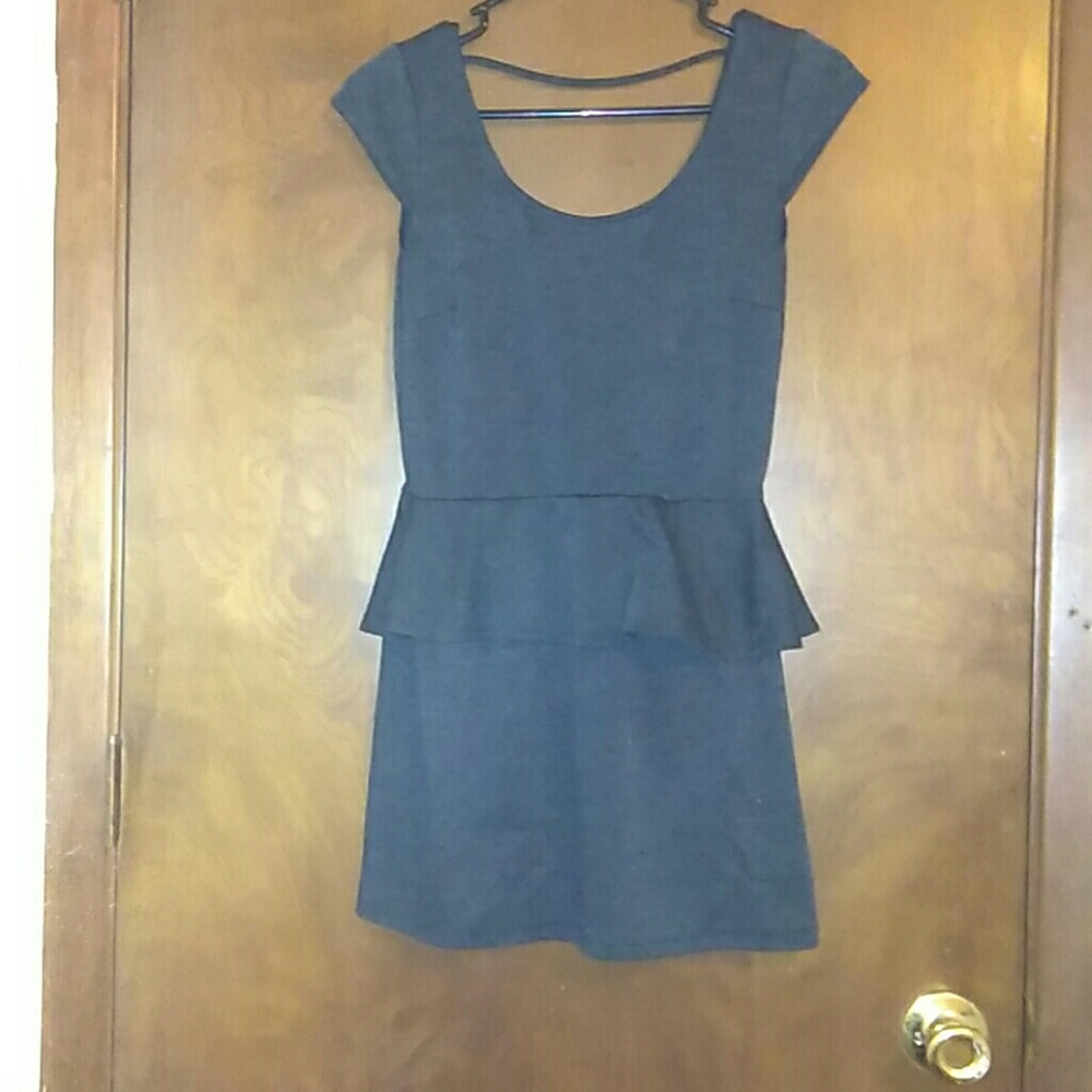 Dress - Picture 2 of 3